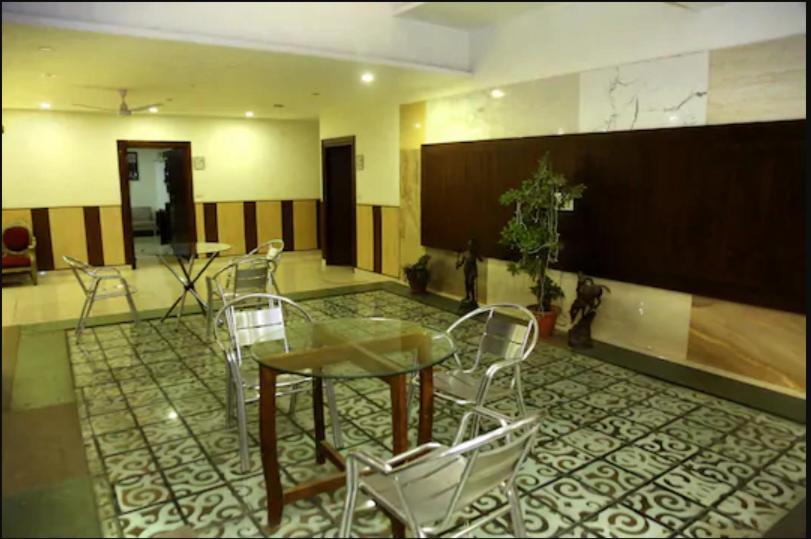 Hotel Ng Paradise Jagādhri Exteriér fotografie